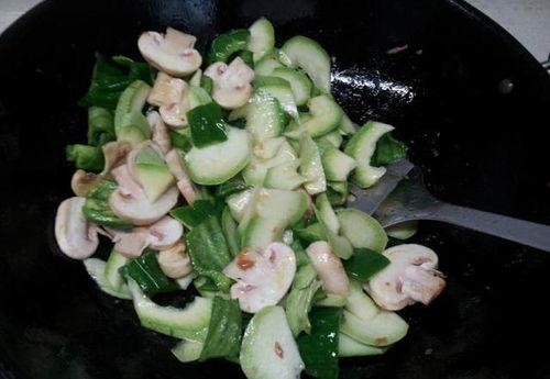 吃白瓜多会怎样,健康风险知多少？