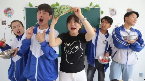 幽默吃瓜短剧,吃瓜短剧里的欢乐盛宴