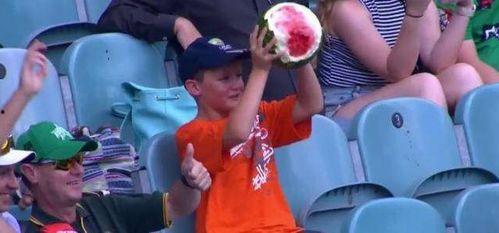 水下吃瓜男孩,揭秘吃瓜男孩的神秘水下世界