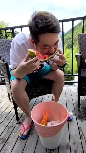 头哥吃瓜,揭秘娱乐圈那些不为人知的幕后故事